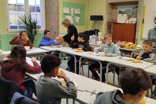 Petit-déjeuner en classe pour nos 6èmes SEGPA